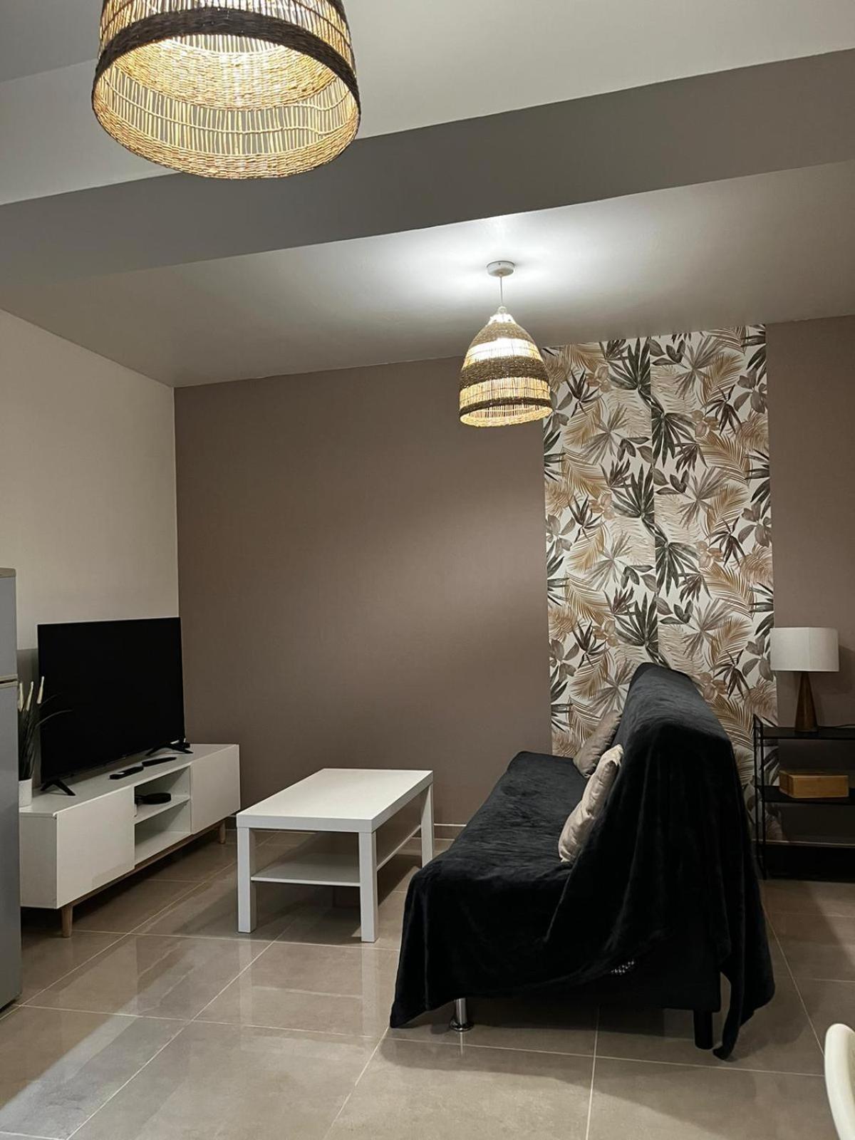 Appartement Des Carmes Nimes Exterior photo
