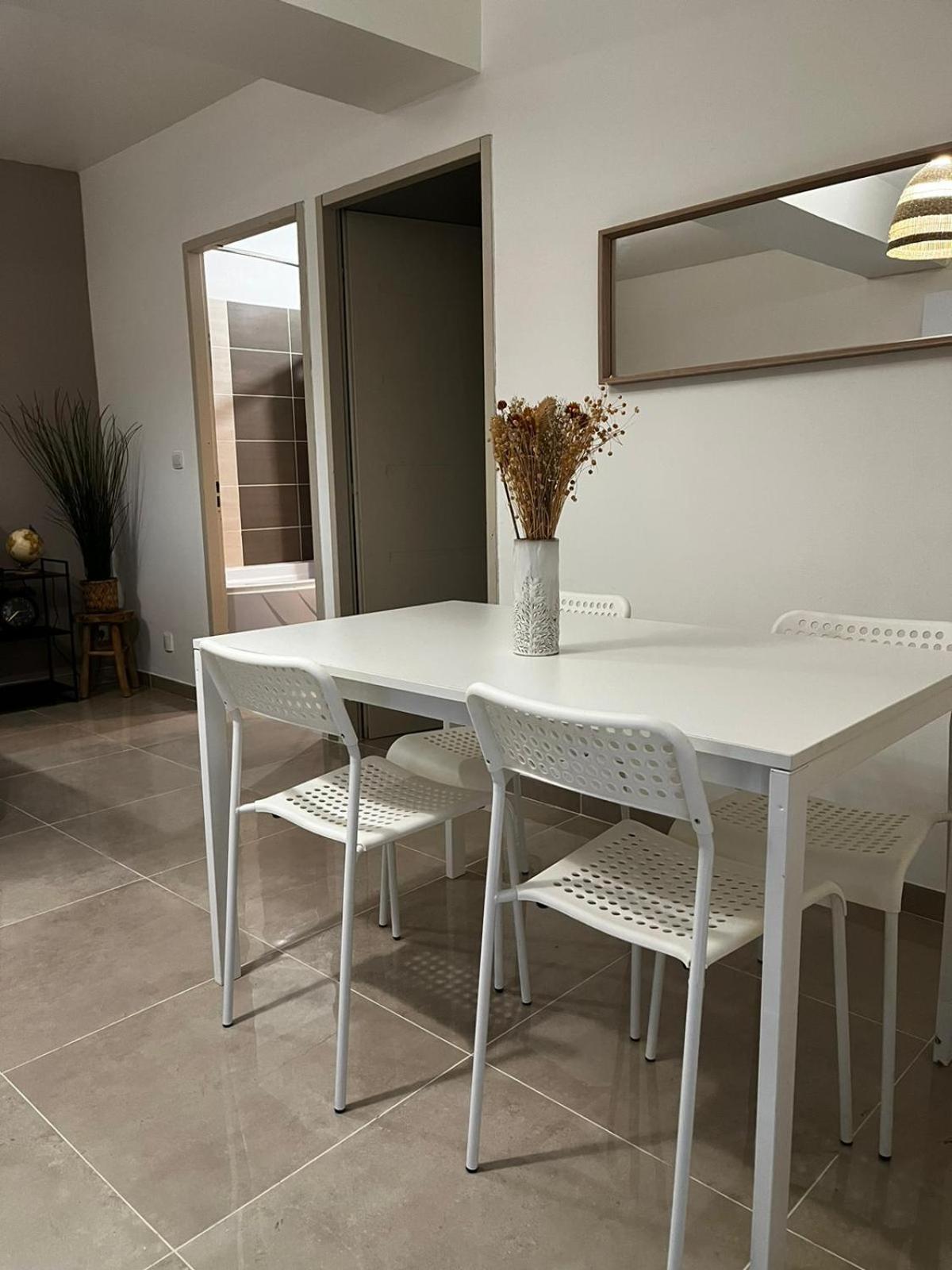 Appartement Des Carmes Nimes Exterior photo