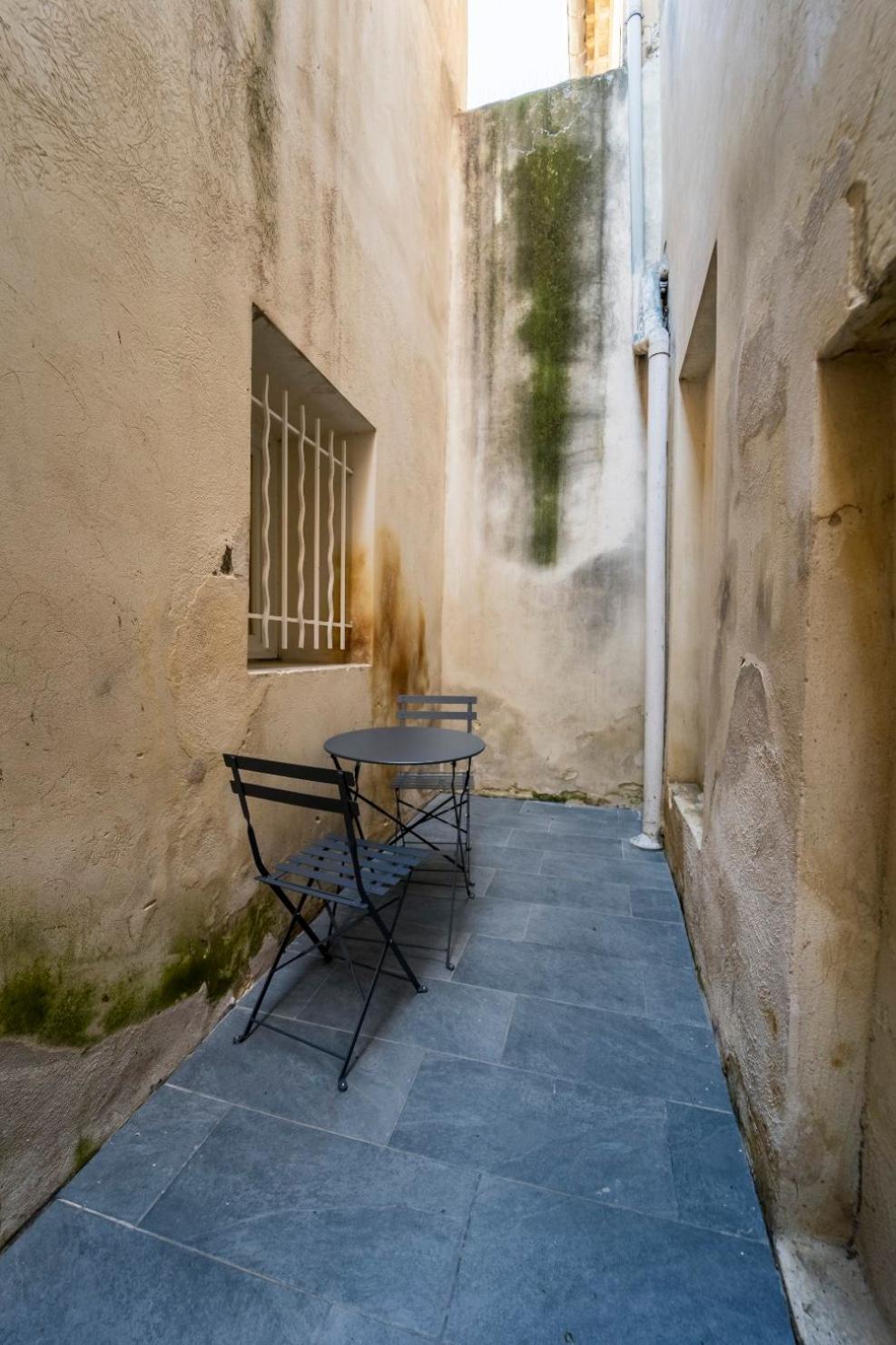 Appartement Des Carmes Nimes Exterior photo